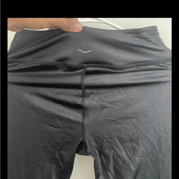 Beyond Yoga Gloss Over Waves Leggings  Black/Rocky Gloss  Mesh M - Picture 3 of 3